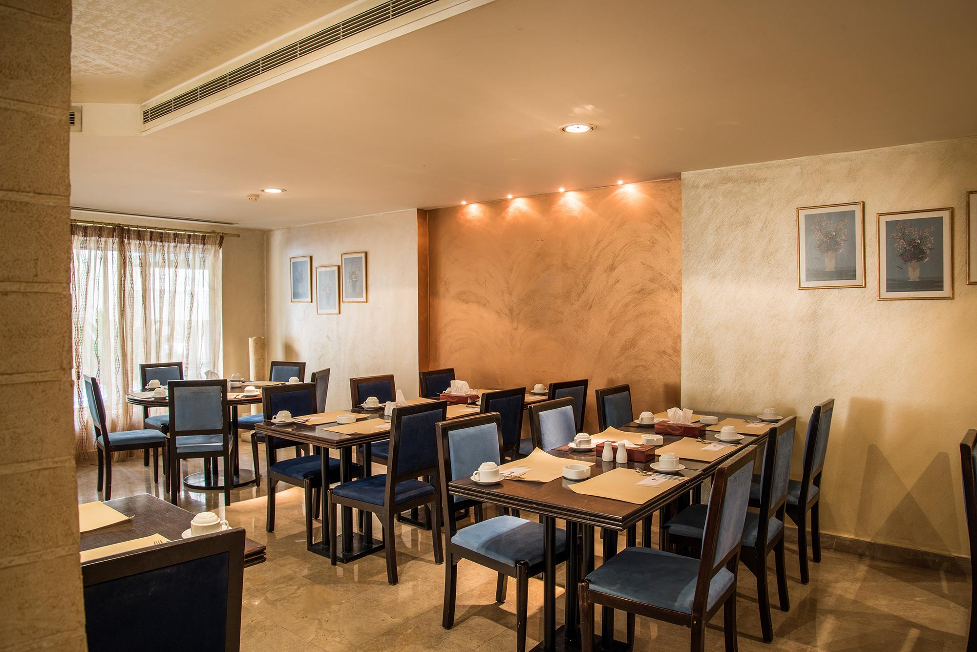 Rawche Universal 4* Beirut