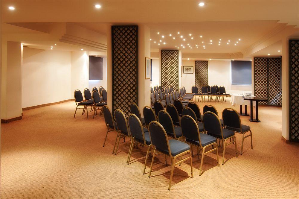 Rawche Universal Aparthotel Beirut